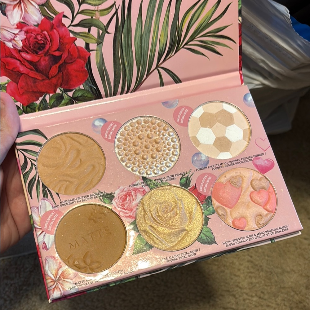 Physicians Formula Gold and Brown Blush Palette